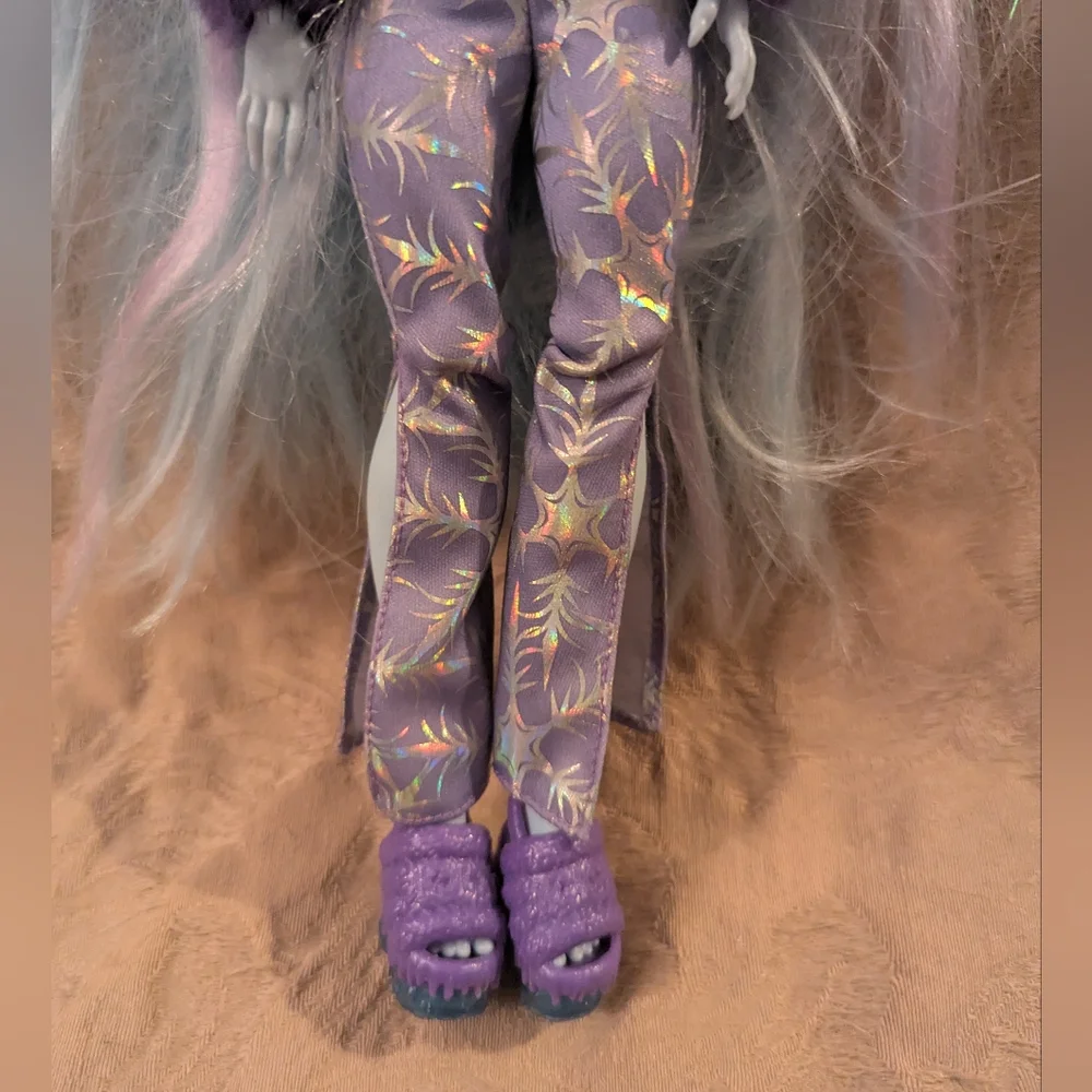 Monster High G3 Abbey Bominable Doll 2023 Generation 3 - Picture 4 of 7